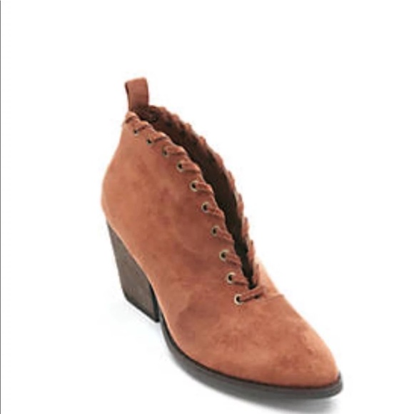 BRAND NEW MATISSE BOOTIES! - Picture 4 of 4